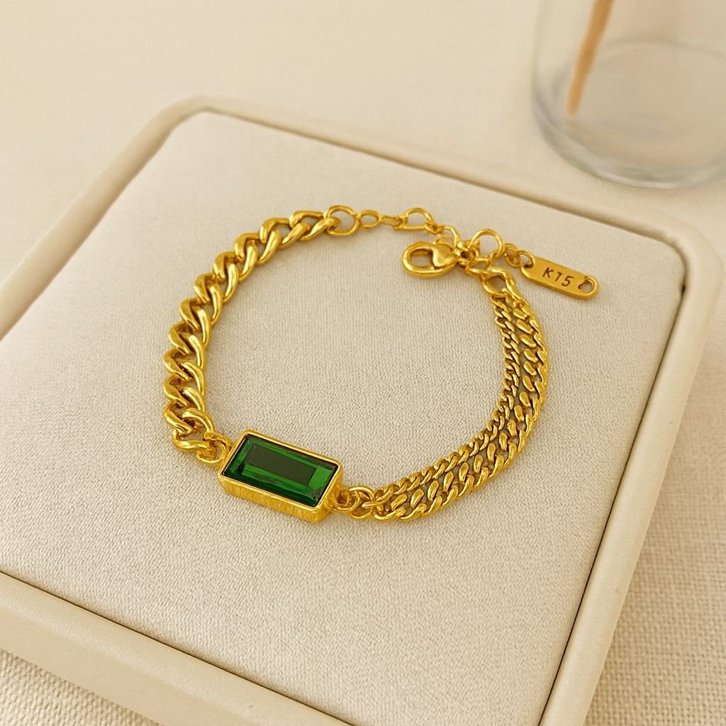 Emerald Gem Chain Bracelet.