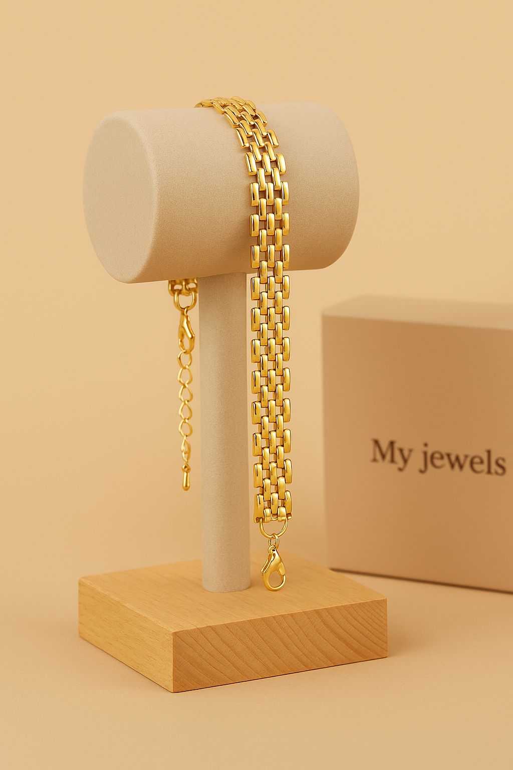 Thick Chain Bracelet.